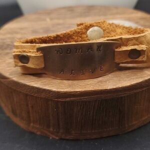 Rustic authentic leather woman alive‎ survival bracelet B3111